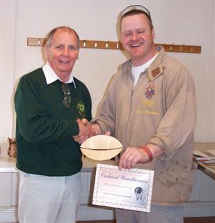 The monthly winner Howard Overton received his certificate from Les Thorne
